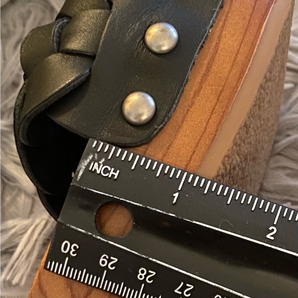 Designer’s Shoes - Picture 6 of 6